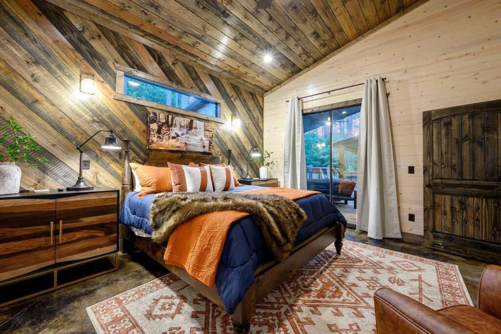 Ember Skye Cabin - 2 Bdr & Bunk Nook/2.5 Bath Броукън Боу Екстериор снимка