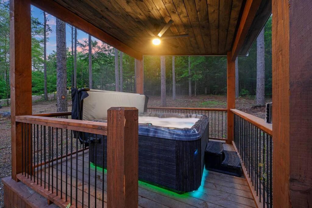 Ember Skye Cabin - 2 Bdr & Bunk Nook/2.5 Bath Броукън Боу Екстериор снимка