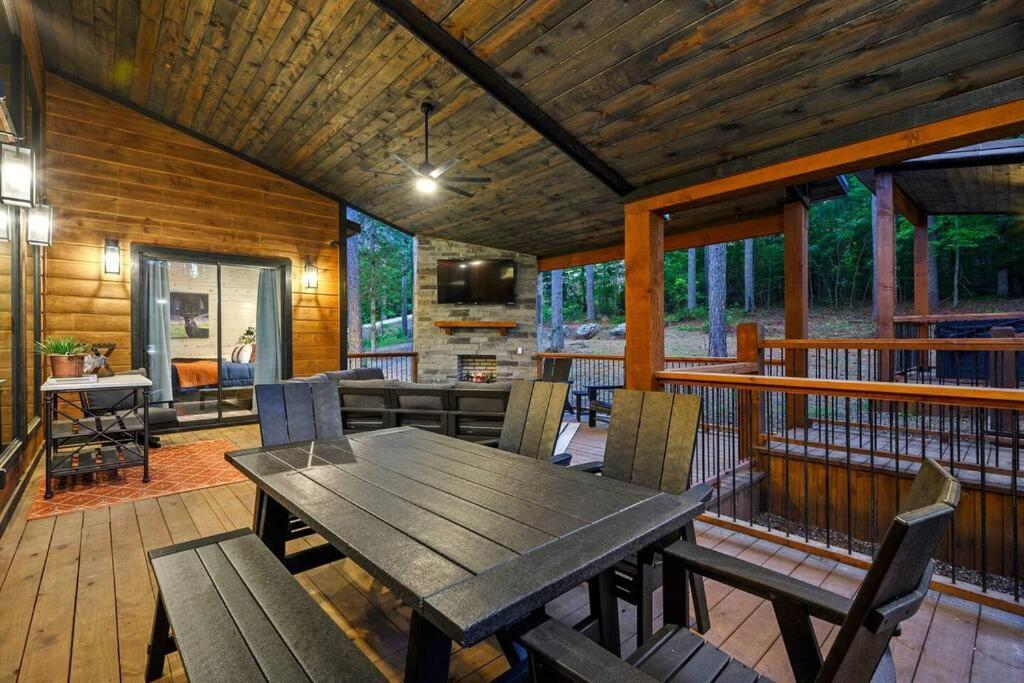 Ember Skye Cabin - 2 Bdr & Bunk Nook/2.5 Bath Броукън Боу Екстериор снимка